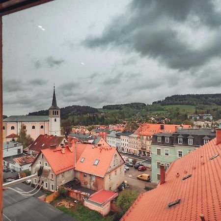 Duzy Apartament Duszniki-Zdroj Duszniki Zdrój Eksteriør billede